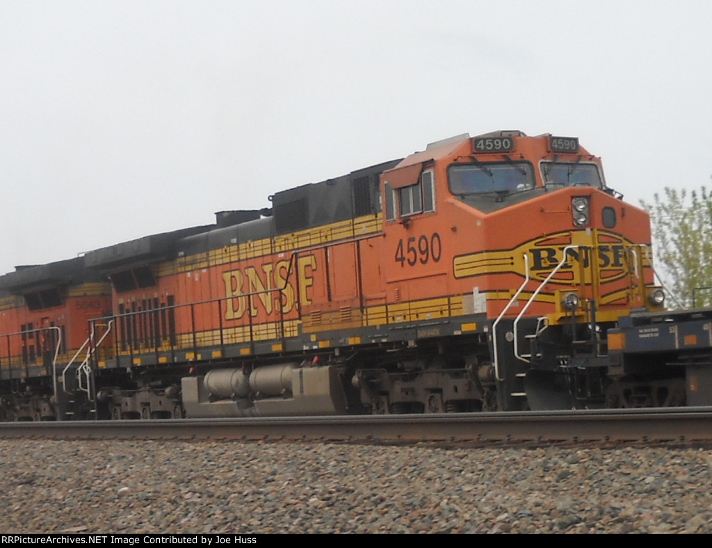 BNSF 4590